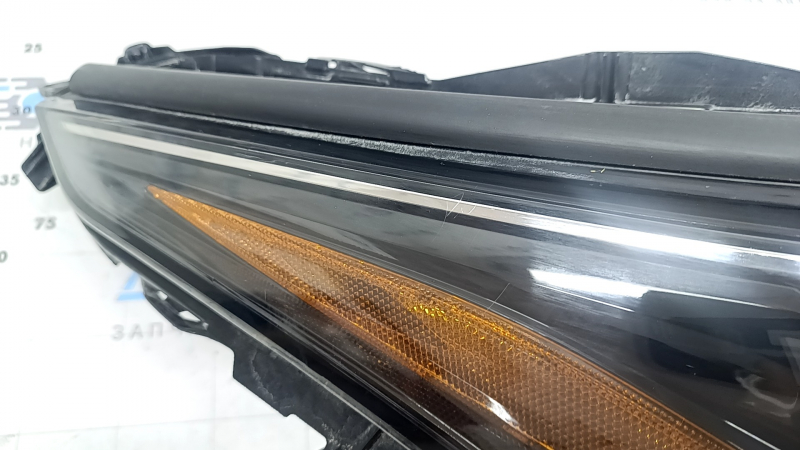Toyota Highlander 21-26 LED front right headlight, without DRL, dark, polished, scratches