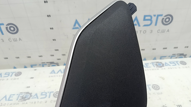 Toyota Highlander 20-26 right side center console trim, black, scratches