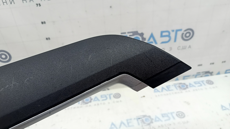 Toyota Highlander 20-26 right side center console trim, black, scratches