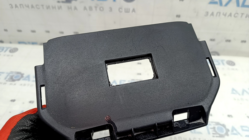 Toyota Highlander 20-26 rear lower center console trim scratches