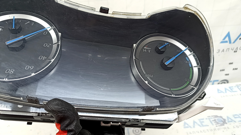 Toyota Highlander 2021-2022 instrument cluster, 7" display for 8 seats, hybrid, 194k, scratches