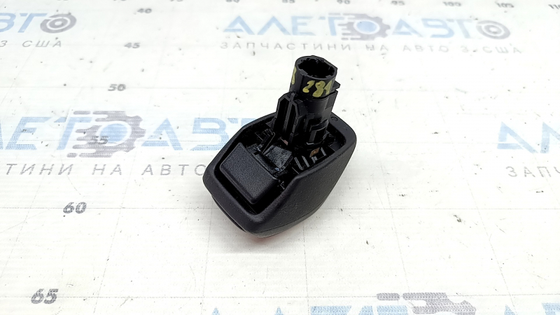 Toyota Highlander 20-26 black leather gear knob, scratches, worn