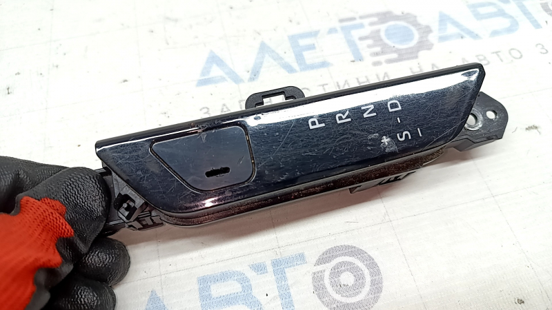 Toyota Highlander 20-26 hybrid automatic transmission position indicator, scratches