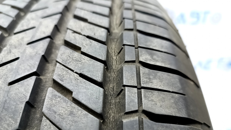 Tire R17 225/50 Yokohama Geolandar G91 2024 all-season, 6mm, microcracks