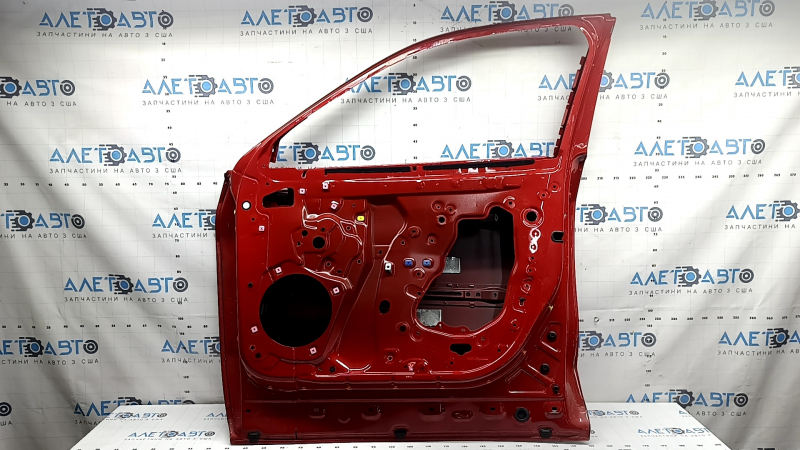 The front right door of a Lexus UX200 UX250h, 19-20, red 3T2, painted 0.25, dented, the sealant has cracked.
