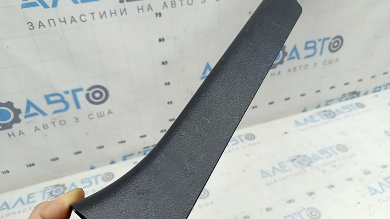 Front right door sill plate for Lexus UX 19-26 with chrome trim, scratches