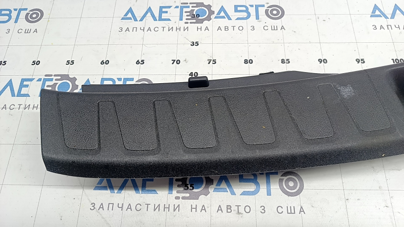 Lexus UX250h trunk opening trim 19-22 scratches, worn