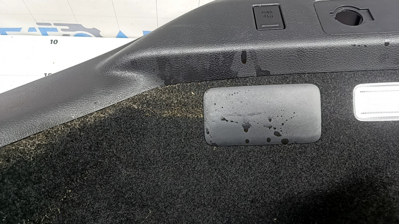 Left arch trim for Lexus UX200 UX250h 19-22 without spare tire and subwoofer, with plug, ready for dry cleaning