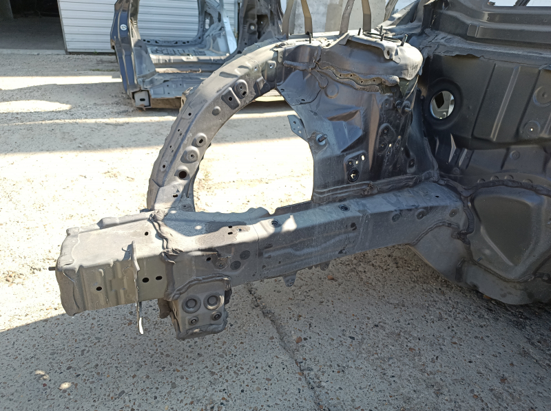 Front right quarter panel for Toyota Highlander 20-26 hybrid, graphite, on the body