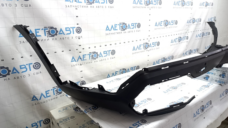 Kia Sorento 21-24 HEV rear bumper lip, PHEV structure for parking sensors without Park Assist, cracks, tears, missing fragments, scratches, deformed