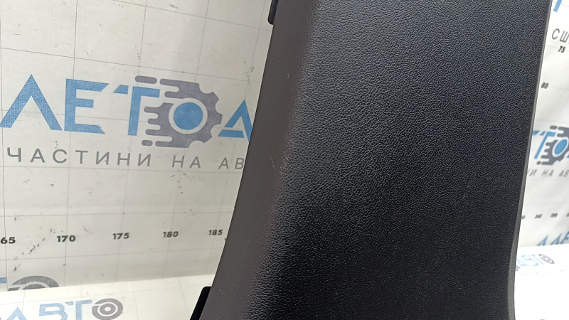 Kia Sorento 2020 HEV, PHEV lower right center pillar trim, black, scratches