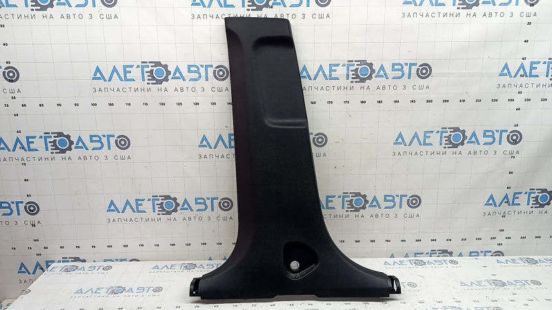 Kia Sorento 21-25 HEV, PHEV black lower left center pillar trim