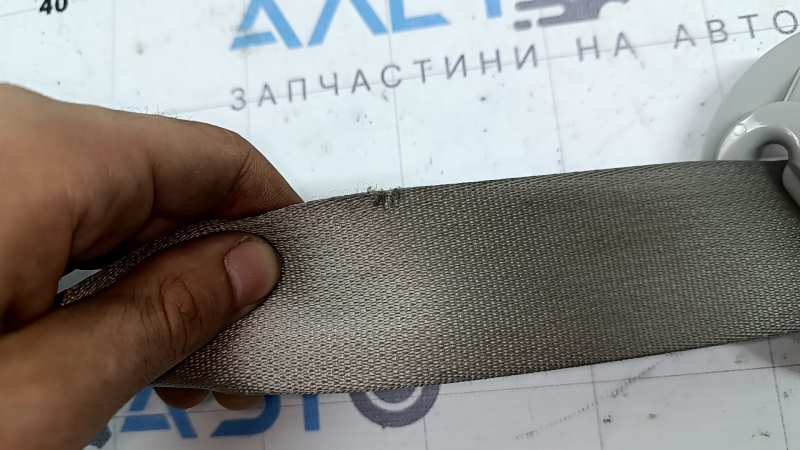 Driver's seat belt with squib for Kia Sorento 21-26 HEV, PHEV, gray, dry-cleanable, worn