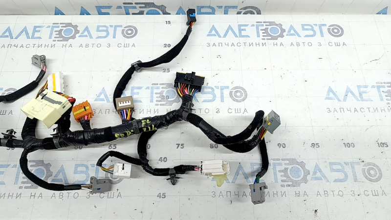 Wiring for the driver's seat of a Kia Sorento 21-24 HEV, PHEV for electric, heated, and ventilated operation