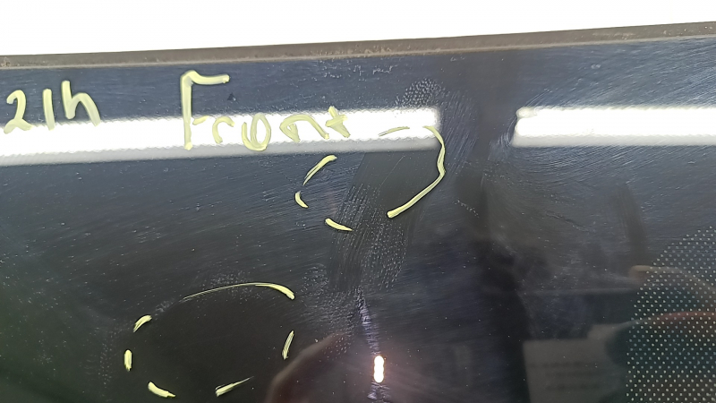 Kia Sorento 21-24 HEV, PHEV windshield with camera and humidity sensor, chip, scratches