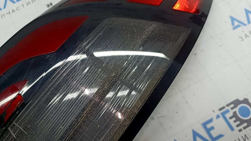 Honda Accord 23-26 right outer fender light with trim, scratches, broken glass, dirt under the glass