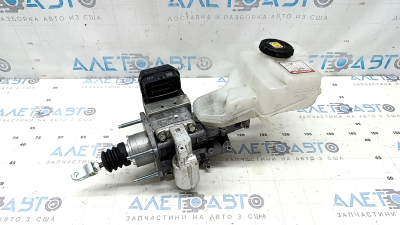 Toyota Camry v70 19-20 hybrid brake master cylinder with reservoir and cover