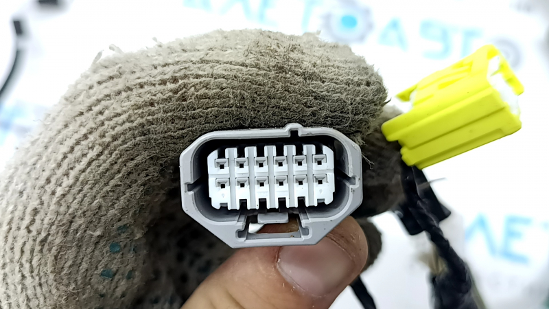 Toyota Rav4 19-25 front left door wiring for keyless entry