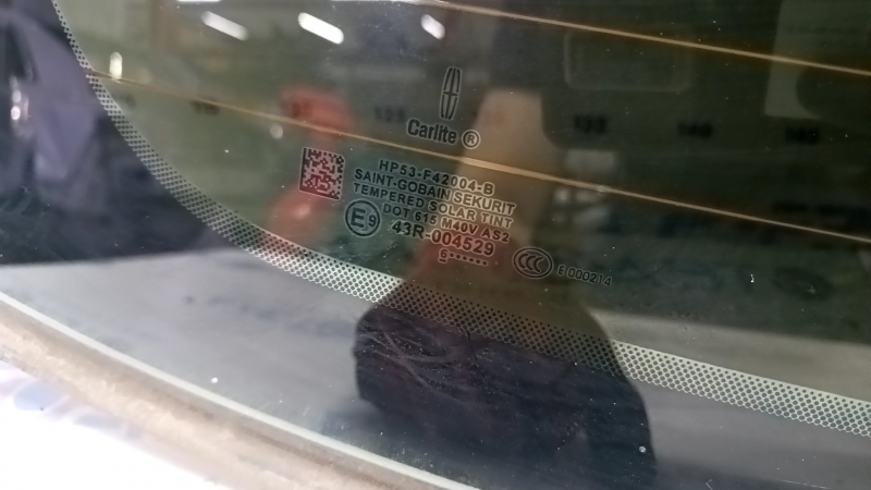 Lincoln MKZ 13-20 rear window, tinted, contact unsoldered