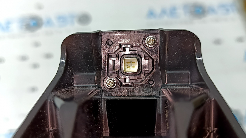 Toyota Rav4 19 rear view camera on the tailgate glass