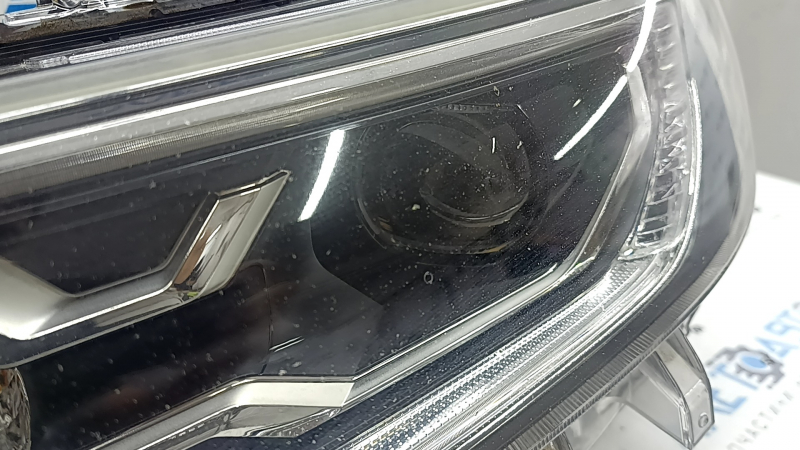 Left front headlight Toyota Rav4 19-23 LED, chrome, Japan built, sand