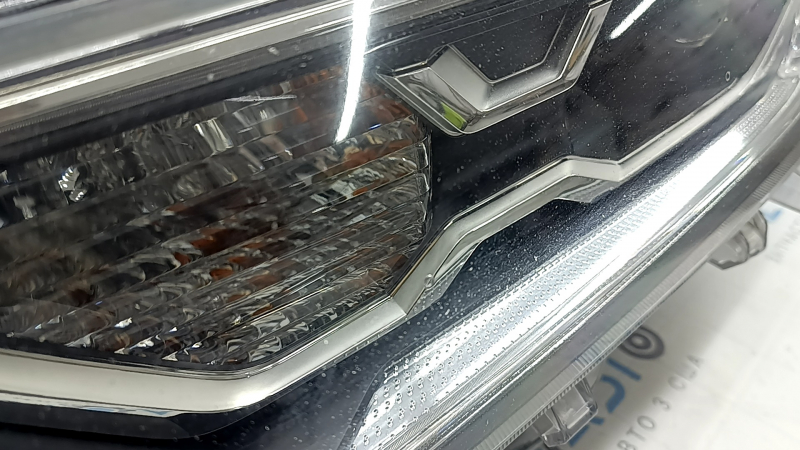 Left front headlight Toyota Rav4 19-23 LED, chrome, Japan built, sand