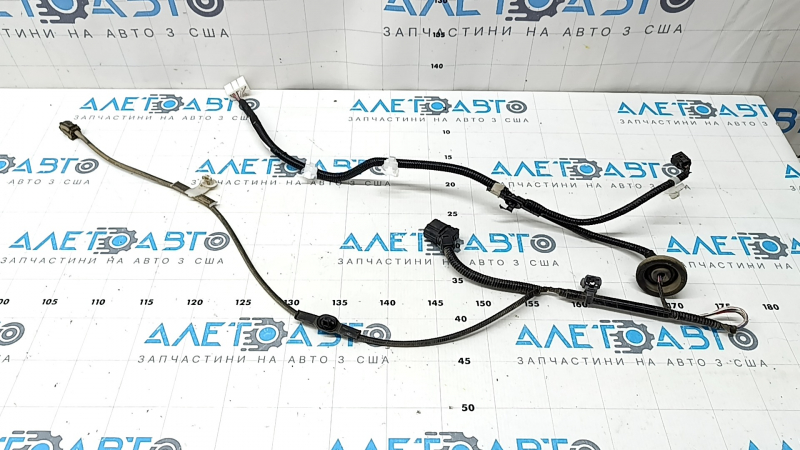 Right rear bumper wiring for Toyota Rav4 19-25 without parking sensors, compatible with BSM