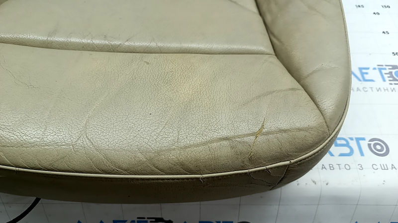 Driver's seat cushion upholstery for Audi Q5 8R 13-17, beige leather, heated, worn, needs dry cleaning, creases in the leather
