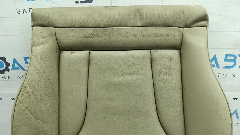 Audi Q5 8R 13-17 passenger seat cushion upholstery, beige leather, heated, worn, needs dry cleaning, creases in the leather