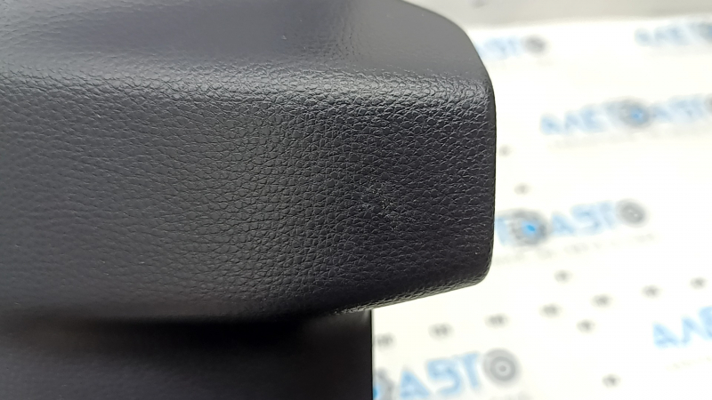 Upper trim of the trunk door of Toyota Rav4 19-25, black, worn under the camera