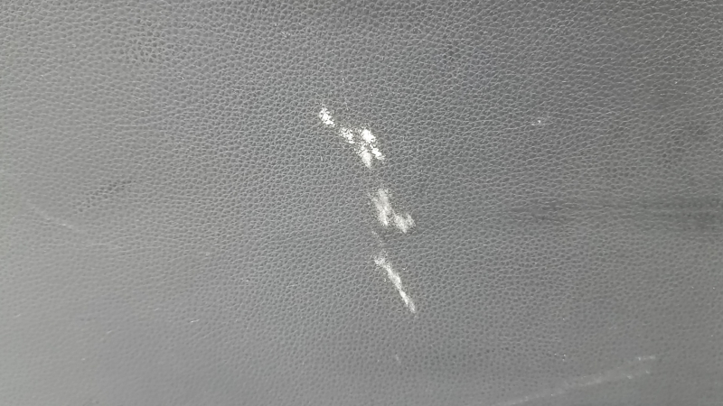 Lower tailgate trim for Toyota Rav4 19-25, black, with handles, scratches, worn
