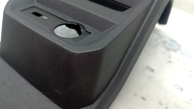 Black center console trim with deflector for VW Tiguan 18-19, under the cigarette lighter, scratched