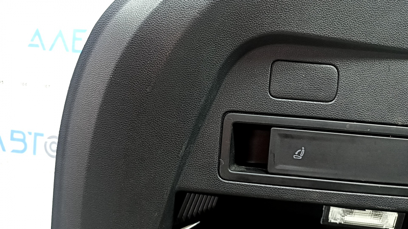 Right arch trim for a VW Tiguan 18-19, black, for 3 rows, with cup holder, scratches