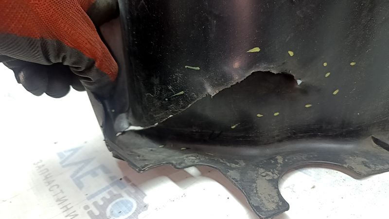 Front right fender liner VW Tiguan 18-21 with mudguard, cracks, tears