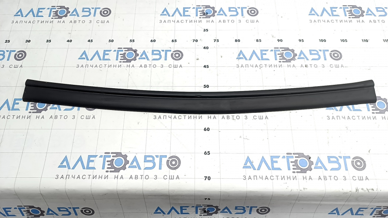 Front center hood seal for BMW X2 F39 18-23 on the bumper