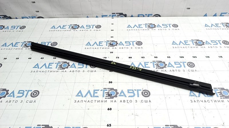 Inner front left door glass seal for BMW X2 F39 18-23