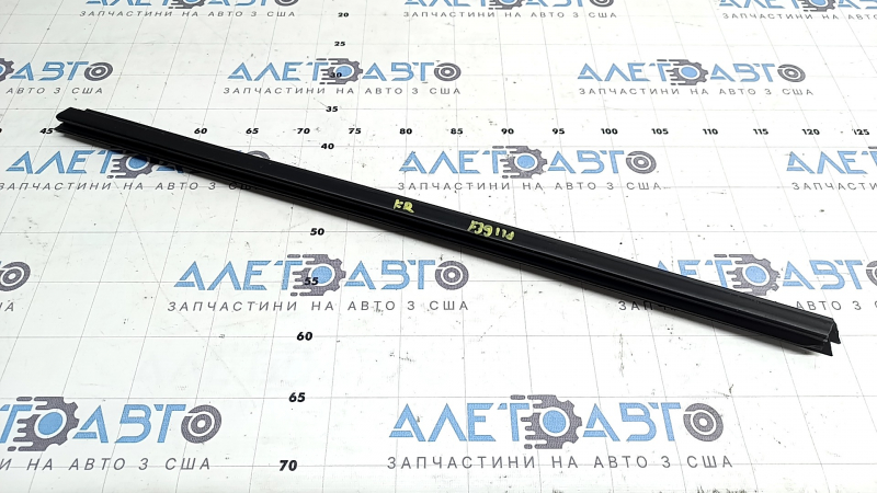 Inner front right door glass seal BMW X2 F39 18-23
