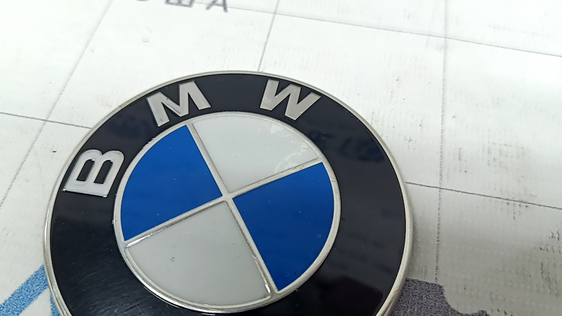 Emblem badge front bumper BMW X2 F39 18-23 air