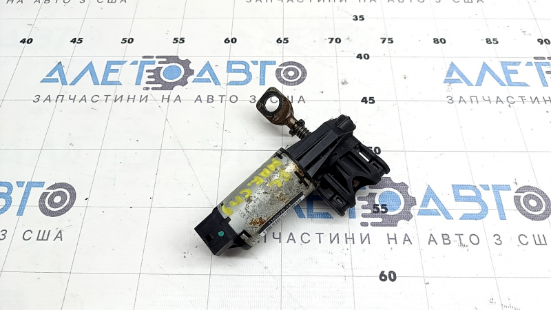 Motor for adjusting the tilt of the driver's seat cushion BMW X2 F39 18-19 without a seat frame for memory