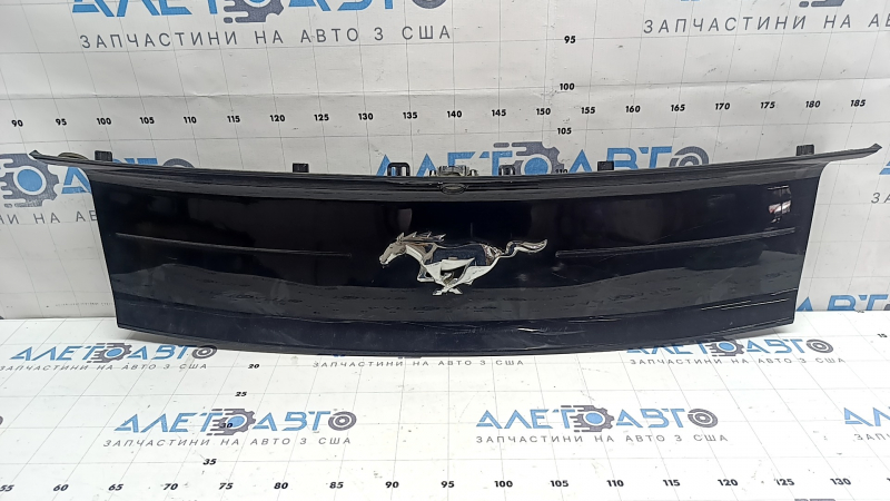 Trunk lid trim with chrome emblem Ford Mustang mk6 18-23 scratches