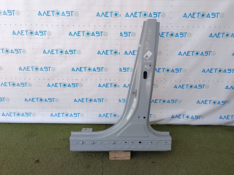 The central left body pillar of the Ford Bronco Sport 21-26 was sawed off