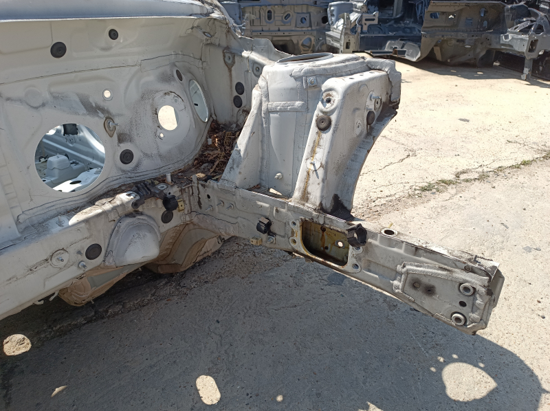 Front left quarter panel BMW X2 F39 18-23 on the body, white