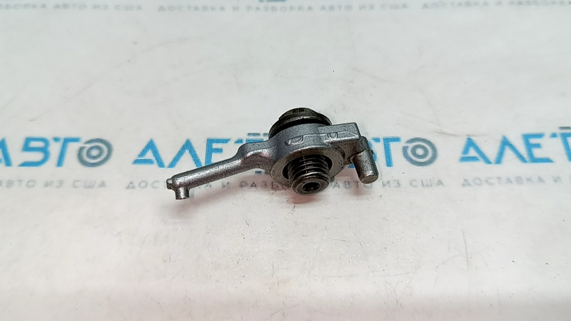 Nissan Altima 19-25 2.5 engine oil injector with bolt