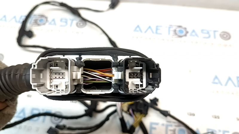 Ford Escape MK4 20- front right door wiring