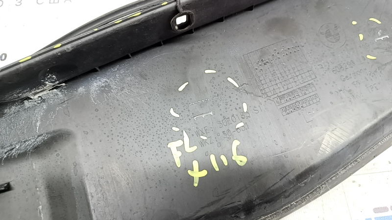 Left hood-wing seal BMW X1 F48 16-22, broken fasteners, torn seal