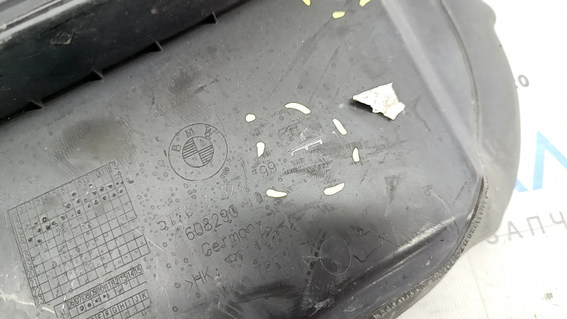 Left hood-wing seal BMW X1 F48 16-22, broken fasteners, torn seal