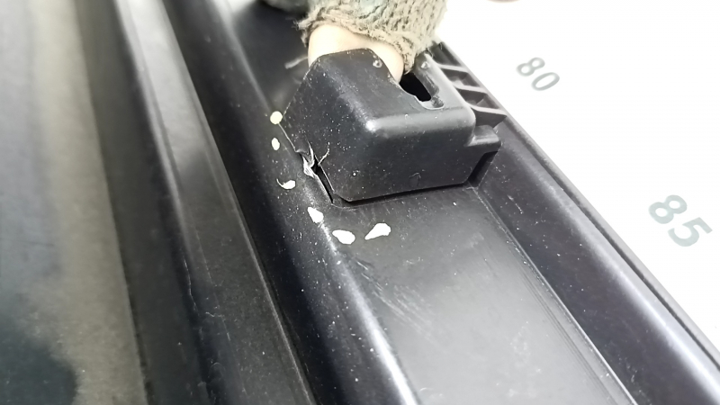 Right threshold Lexus ES 19-26 red, broken fasteners, scratches