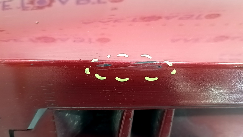 Right threshold Lexus ES 19-26 red, broken fasteners, scratches