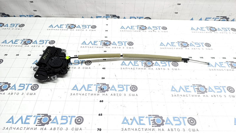 Electric tailgate closer for VW Atlas 18-23, with cable
