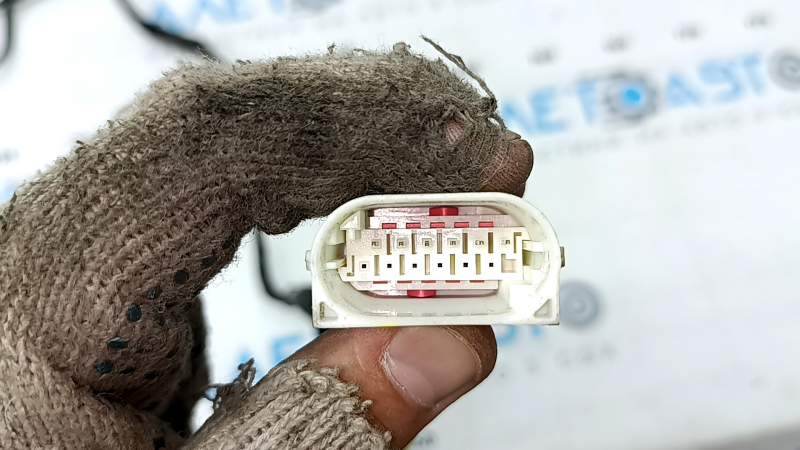Wiring for the front bumper of a BMW 5 F10 11-16 for parking sensors, the connector mount is broken